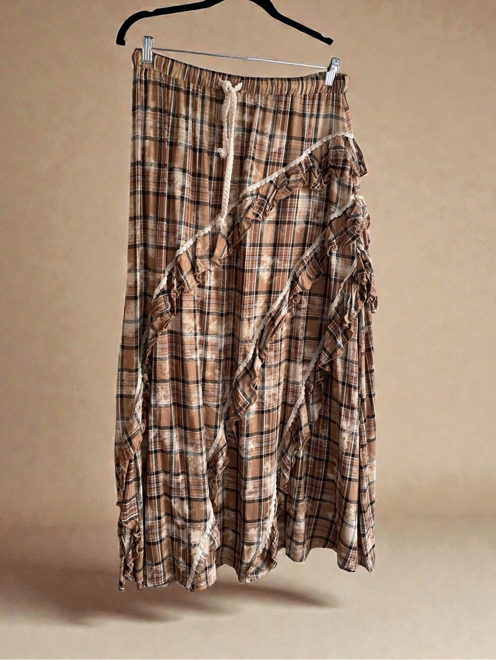 POL maxi skirt, size M, elastic waist and drawstring, distressed look